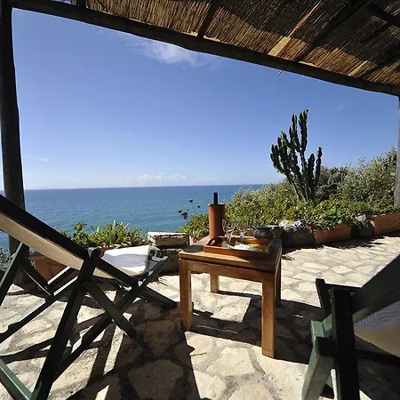 Isola Di Eea Couette-café