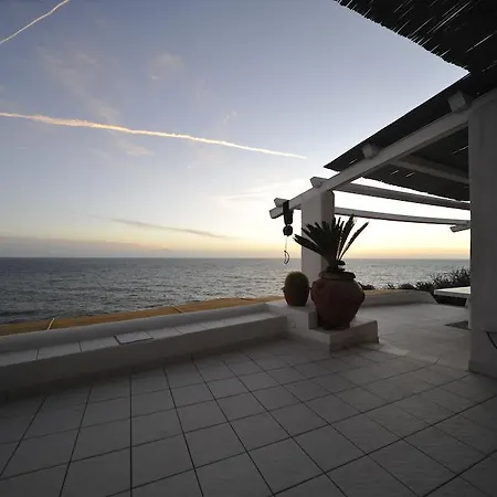 Isola Di Eea 4*