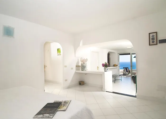 Isola Di Eea Bed and breakfast 4*