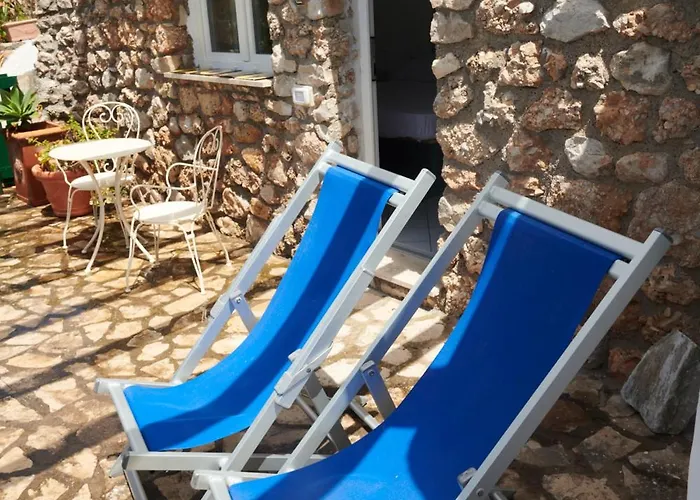 Isola Di Eea Bed and breakfast