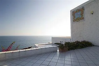 Isola Di Eea Bed and breakfast 4*